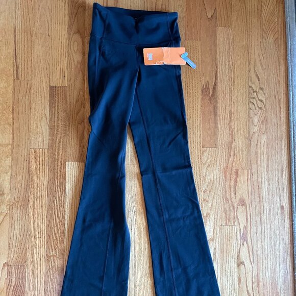 Lucy Perfect Core Pant in Black XS - Picture 1 of 2
